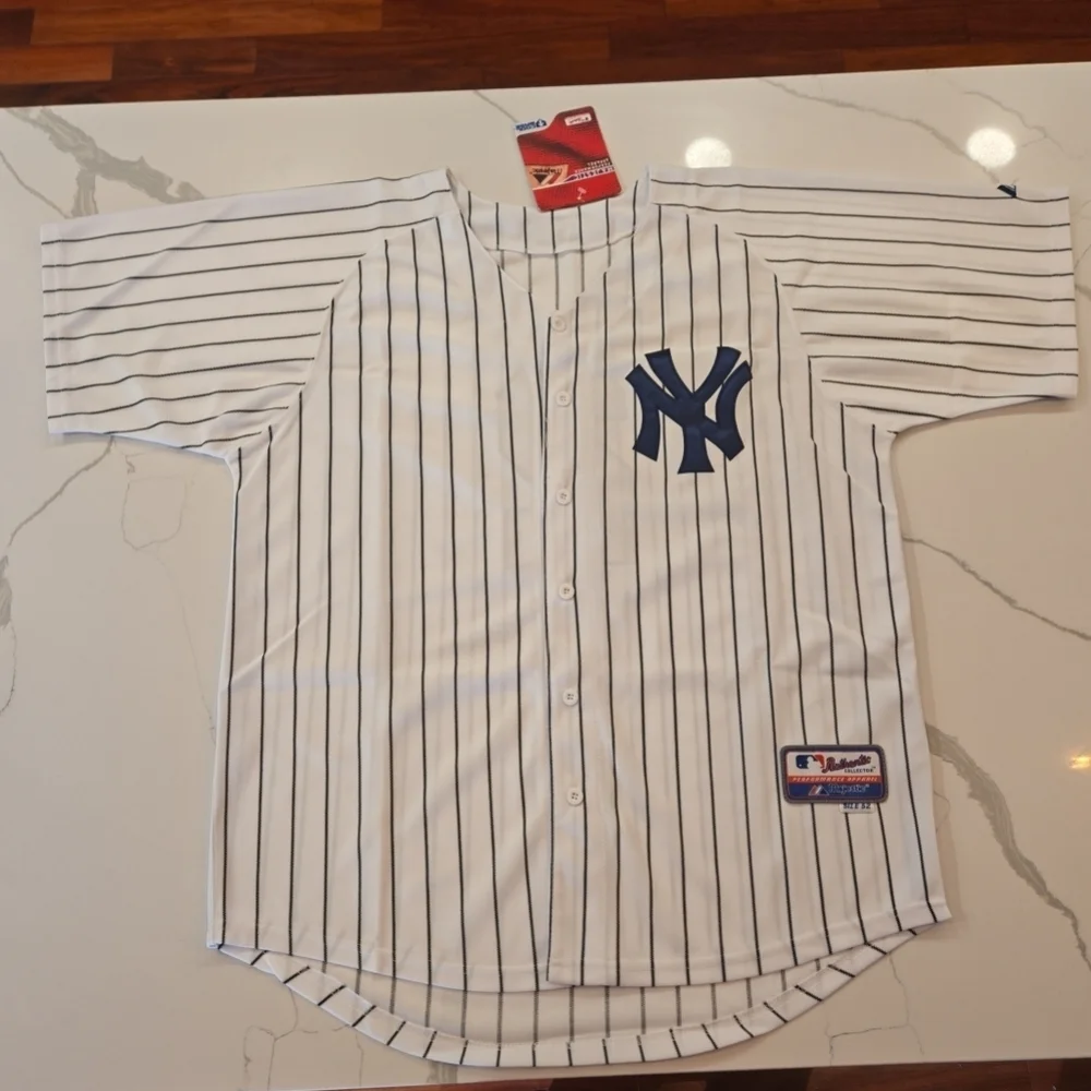 NWT Authentic Majestic Derek Jeter #2 New York Yankees Pin Stripe Jersey Size 52